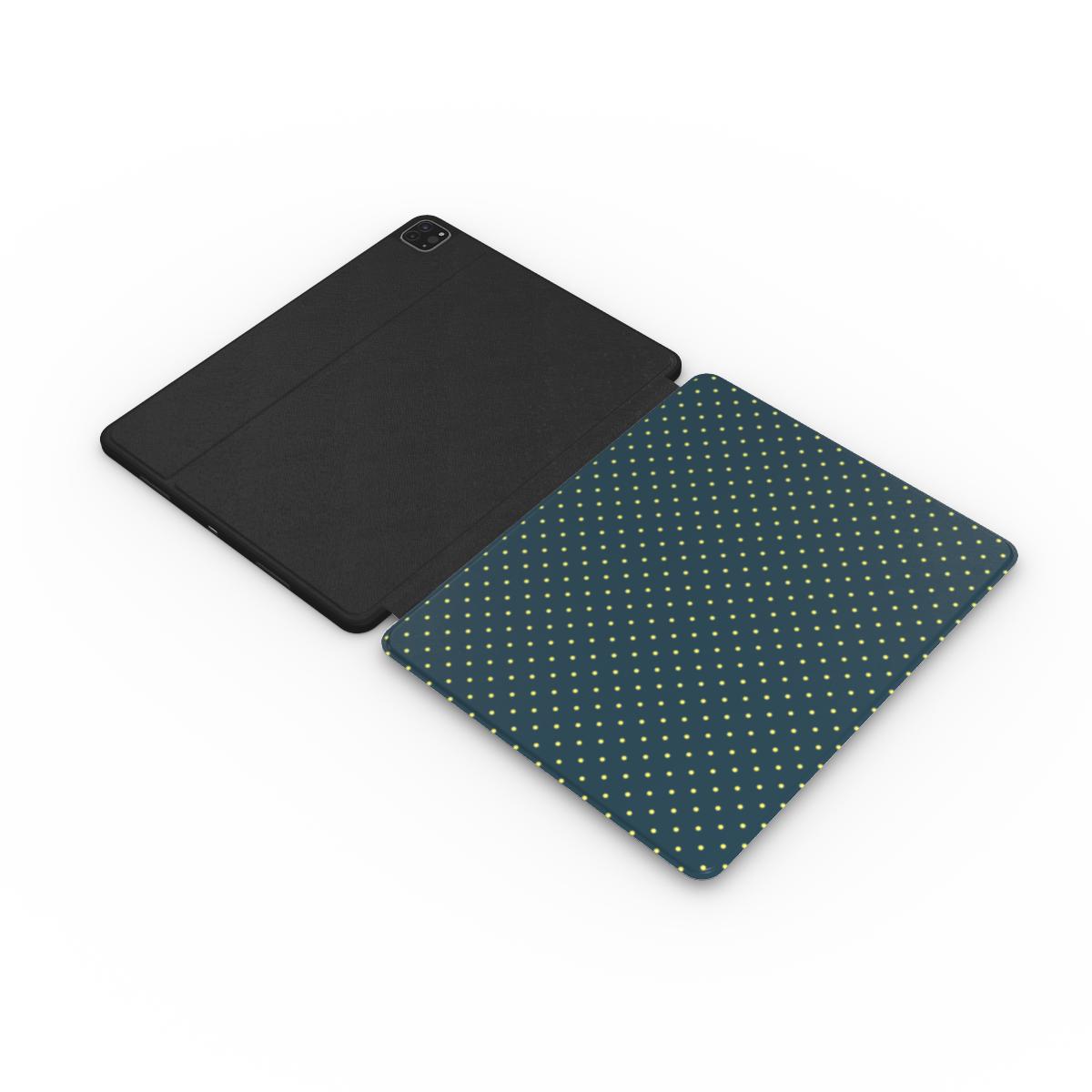 Hiyatt polka dots Apple iPad Case