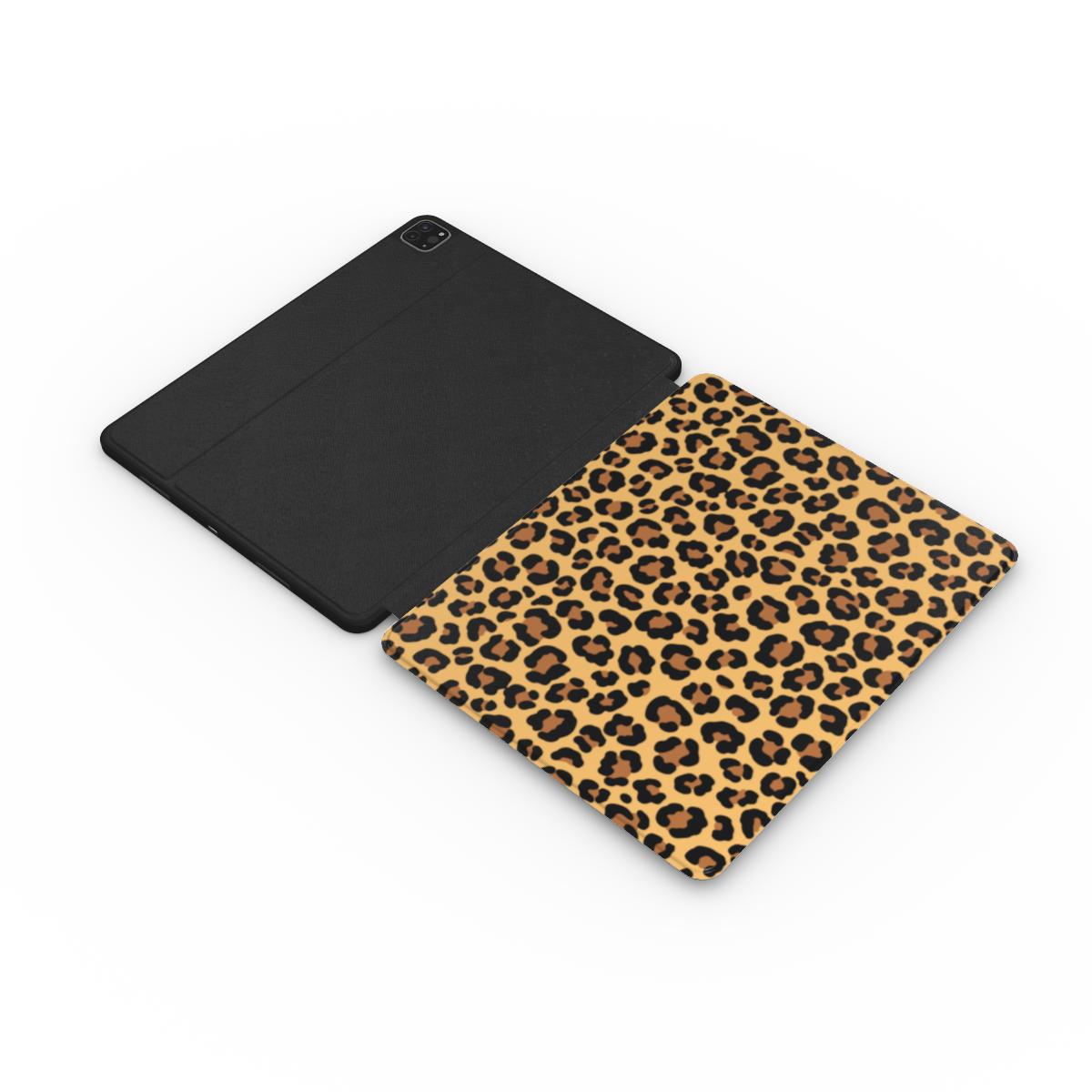 Classic Brown Leopard Apple iPad Case, 3D product render